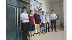Professor and a group of 6 people visited our electrospinning laboratory to visit and exchange 